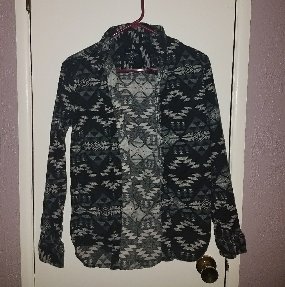 AEO button down long sleeve shirt tribal pattern